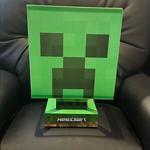 Minecraft Creeper Green Lamp